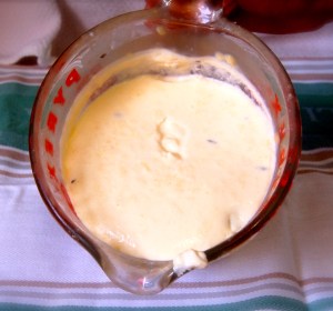 Cultured, thickened cream